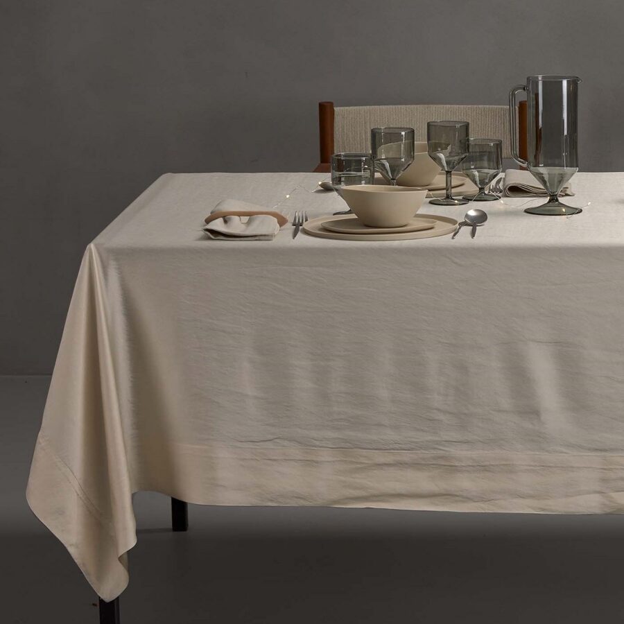 Classic Painterly Woven Dining Tablecloth for Entertaining