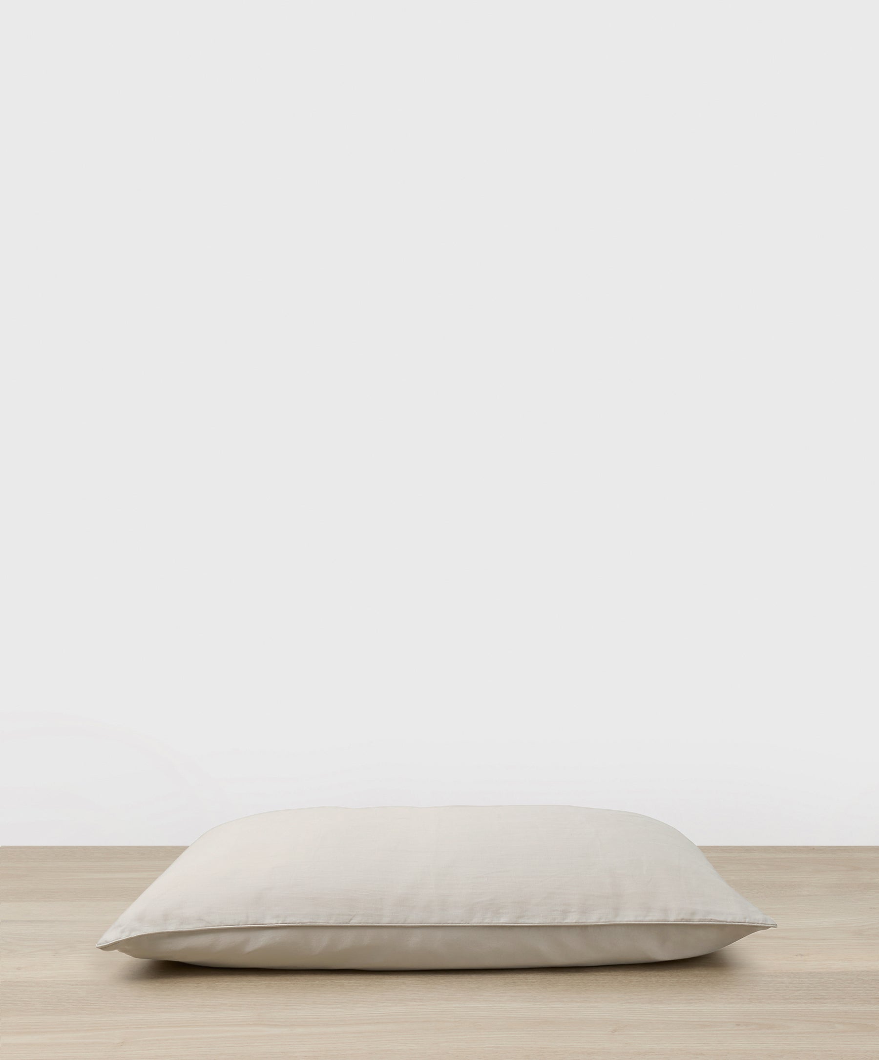 Piped Silk Linen Pillowcase Pair in Smoke - Image 2